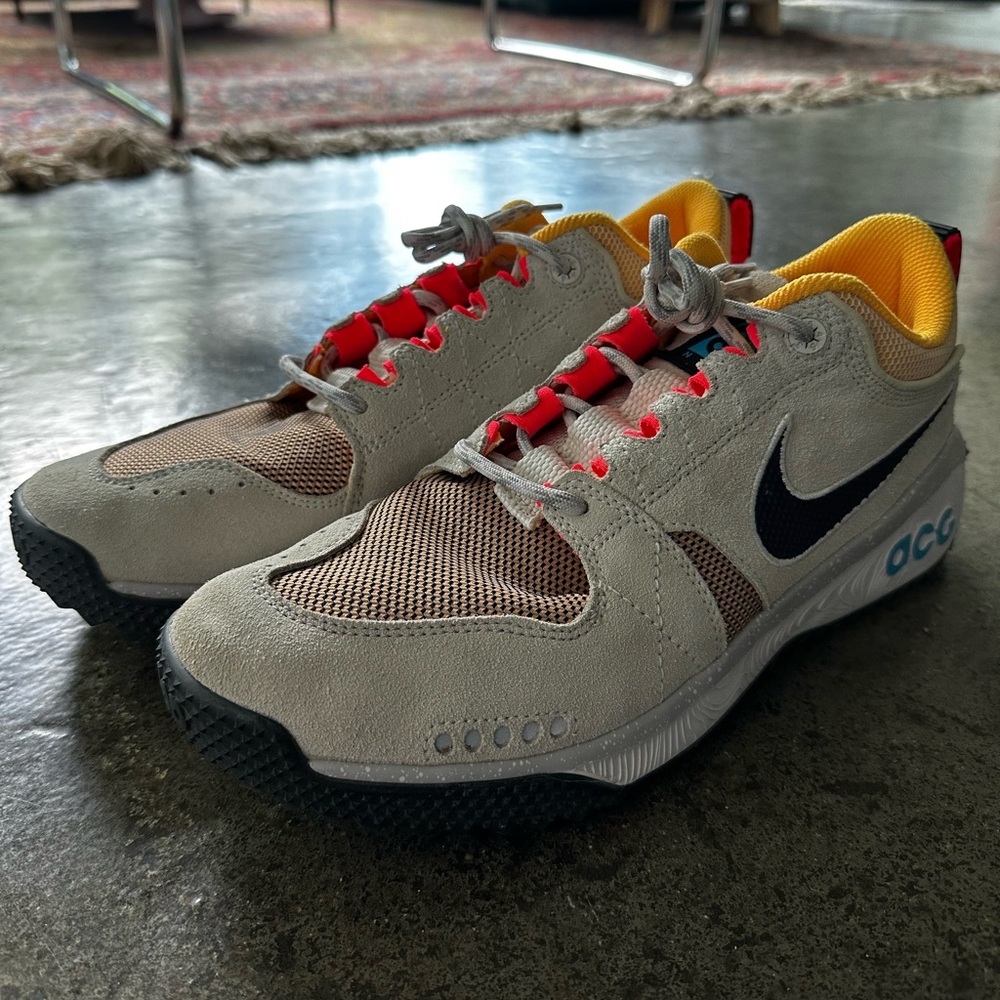 Nike ACG Dog Mountain Beige and Red Men's Sneakers